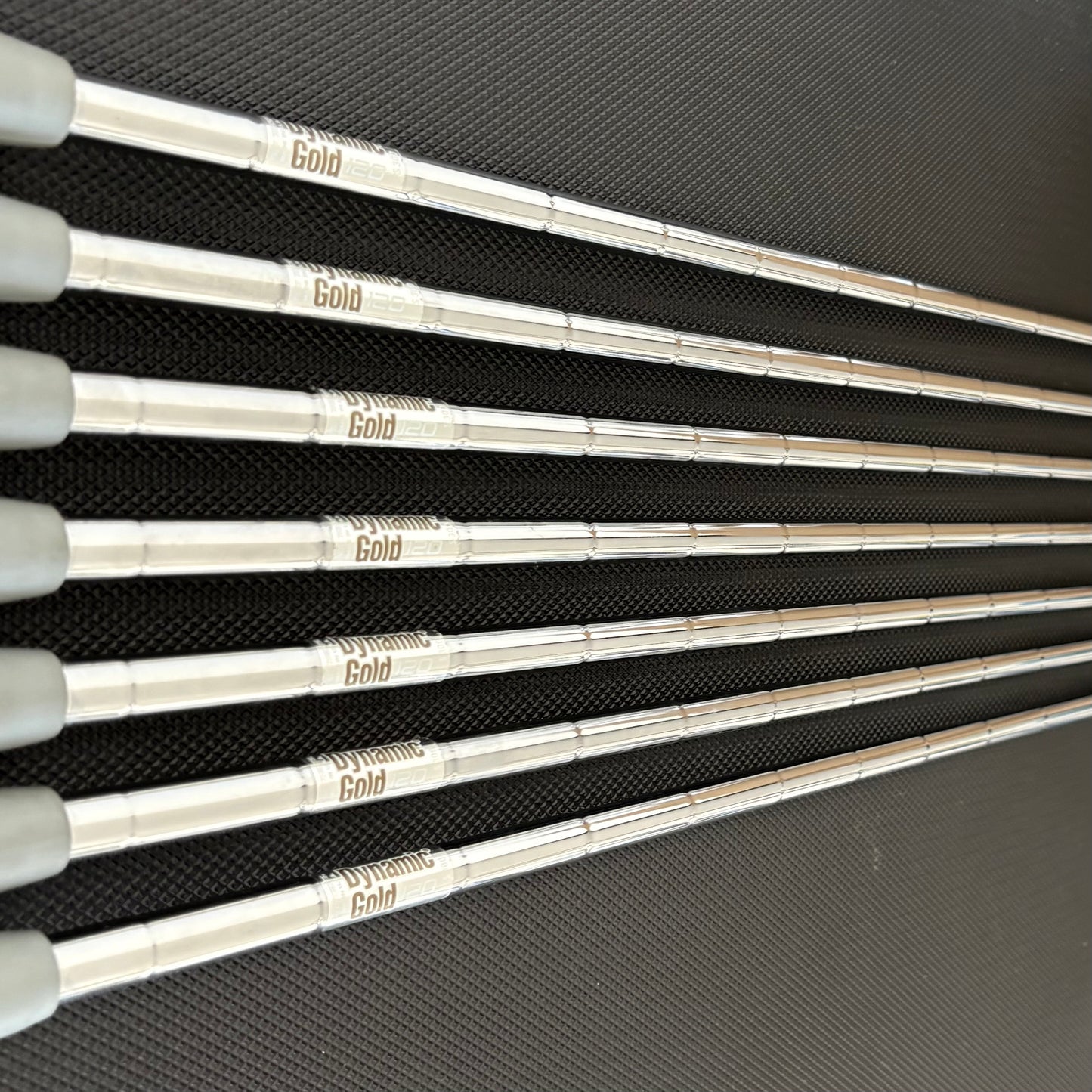 TAYLORMADE P790 2021 IRON SET