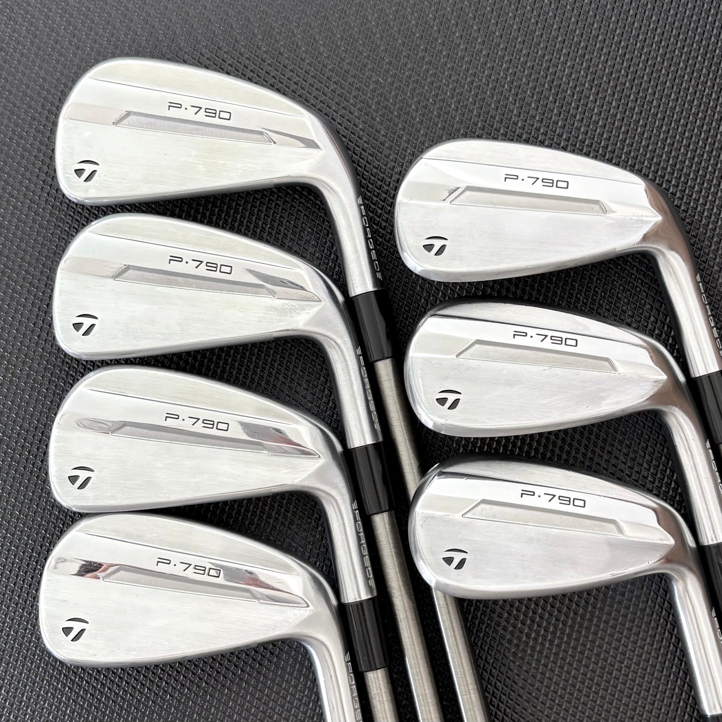 TAYLORMADE P790 2025 IRON SET