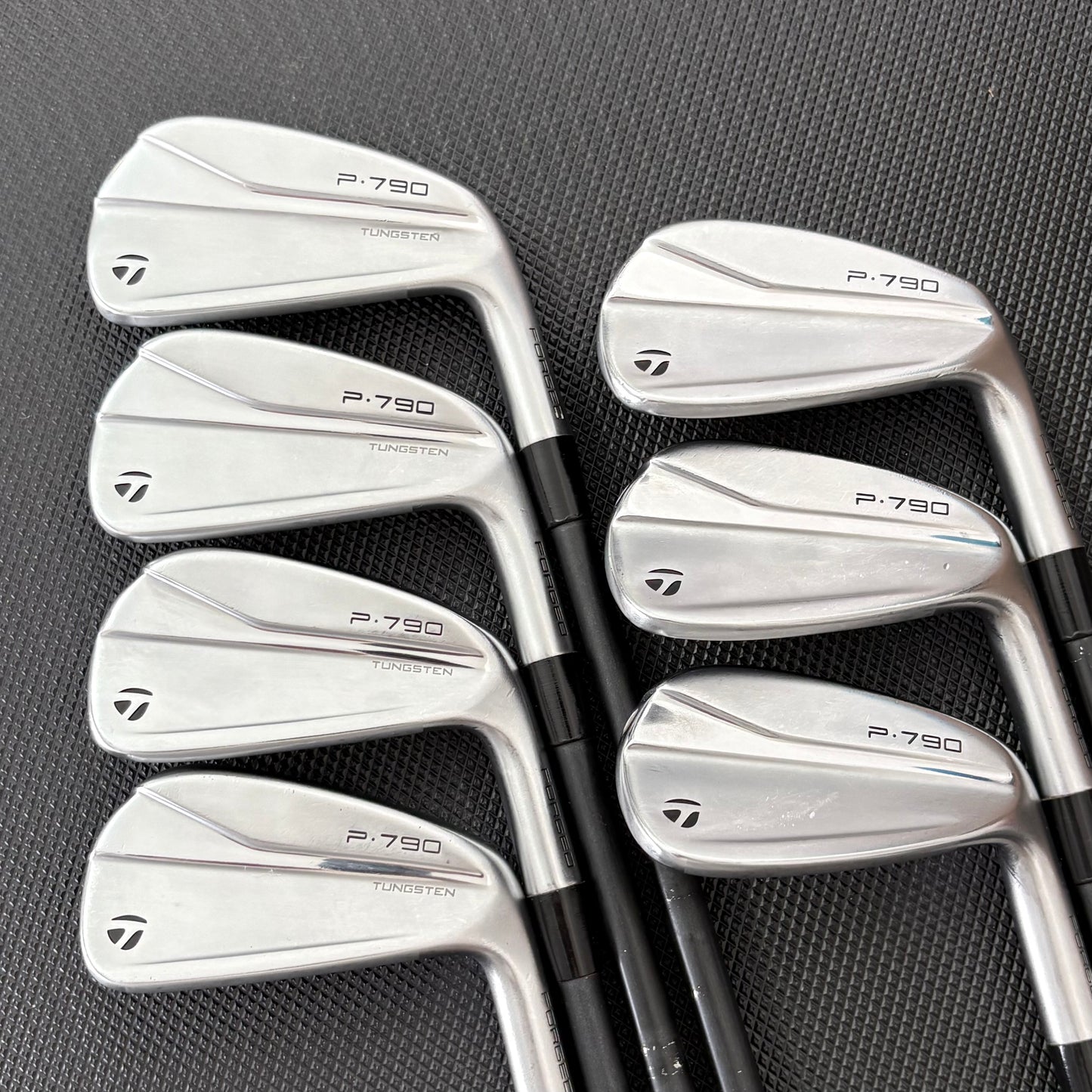 TAYLORMADE P790 2021 IRON SET
