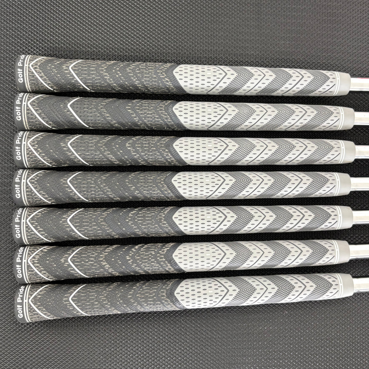 NIKE VR SPLIT CAVITY IRON SET