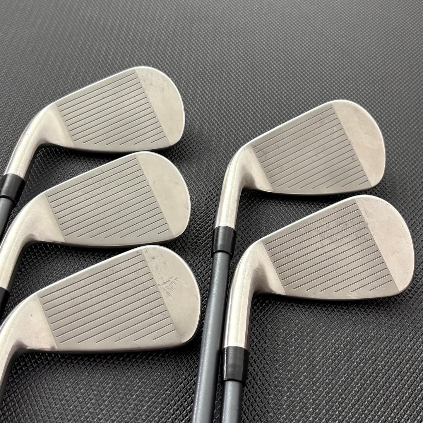 TITLEIST T300 2019 IRON SET