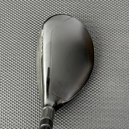 TAYLORMADE STEALTH RESCUE 3 HYBRID (19 DEGREE) + HEADCOVER