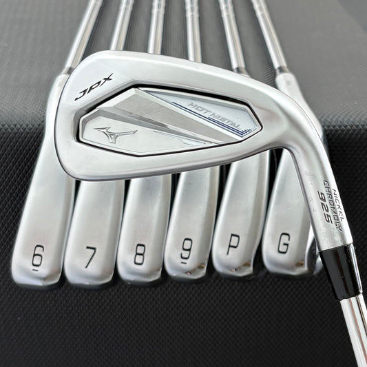 MIZUNO JPX 925 HOT METAL IRON SET