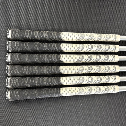 TAYLORMADE P730 IRON SET