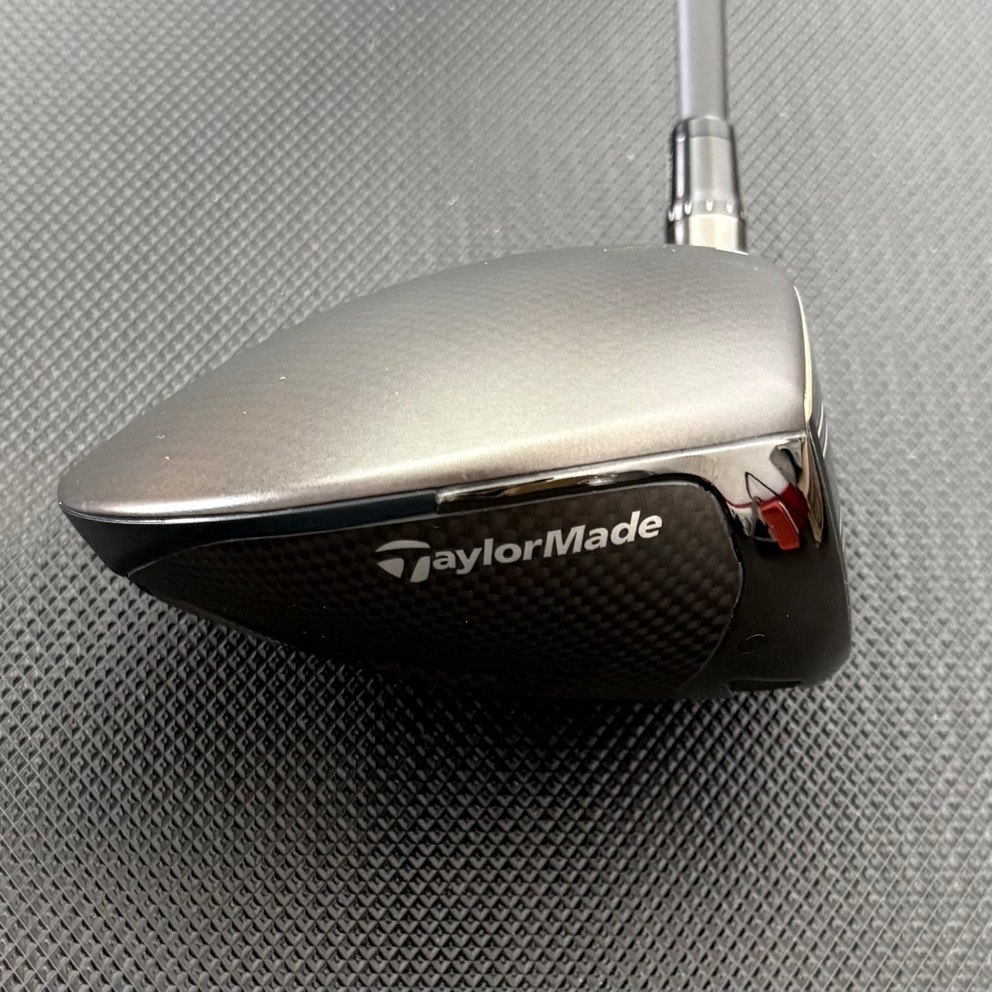 TAYLORMADE QI4D LS DRIVER (9 DEGREE) + HEADCOVER