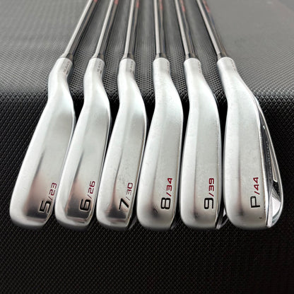 CLEVELAND LAUNCHER UHX IRON SET