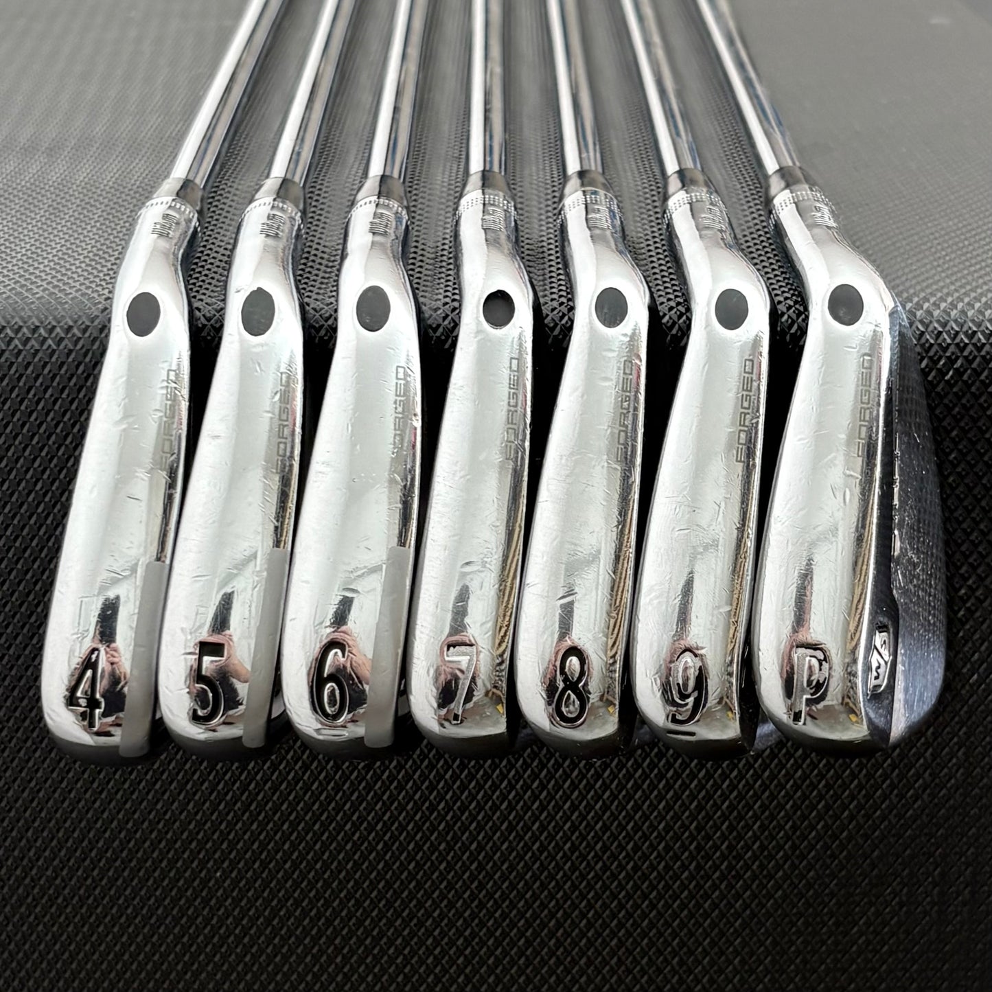WILSON STAFF MODEL CB/BLADE COMBO IRON SET