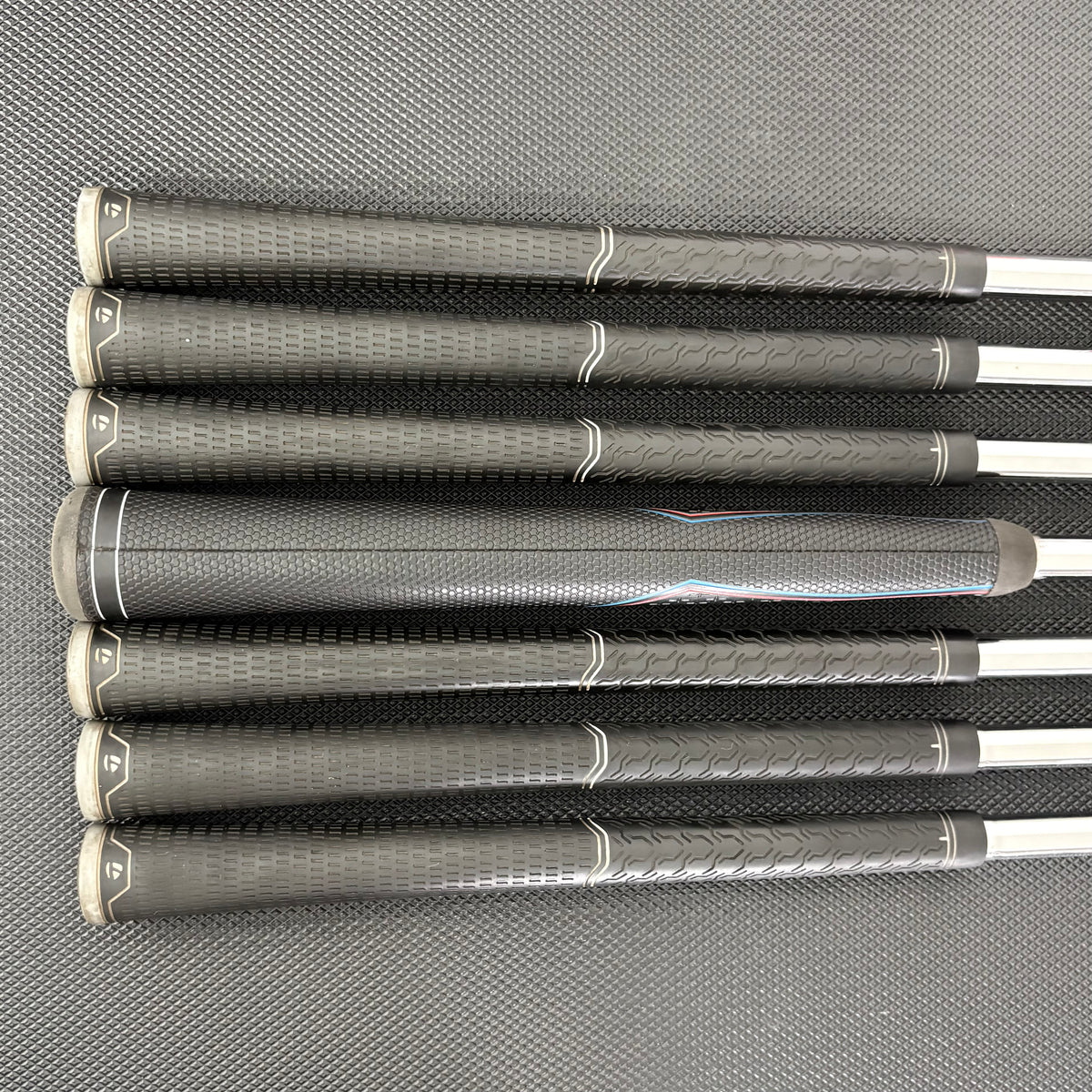 TAYLORMADE M4 IRON SET