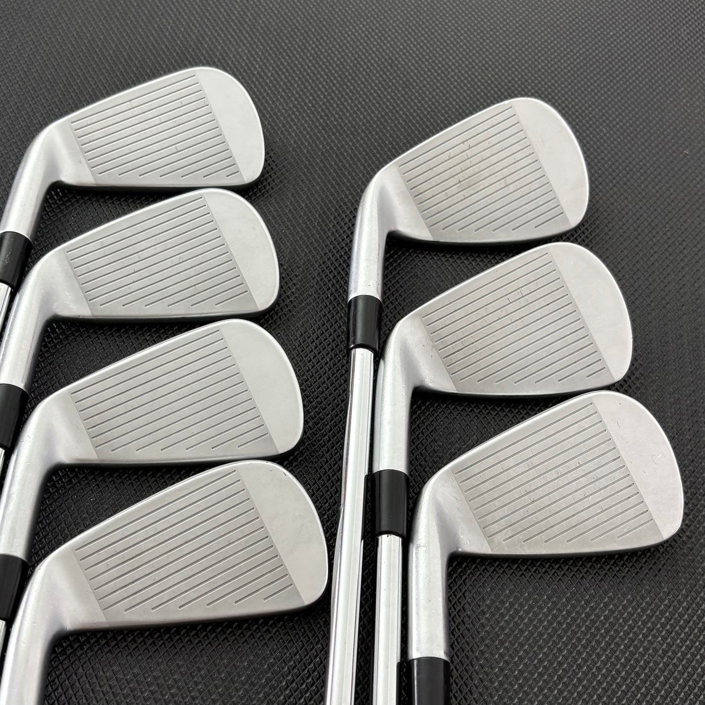 TAYLORMADE P790 2023 IRON SET