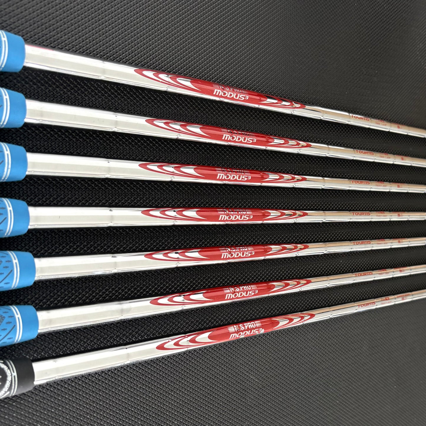 CALLAWAY PARADYM IRON SET