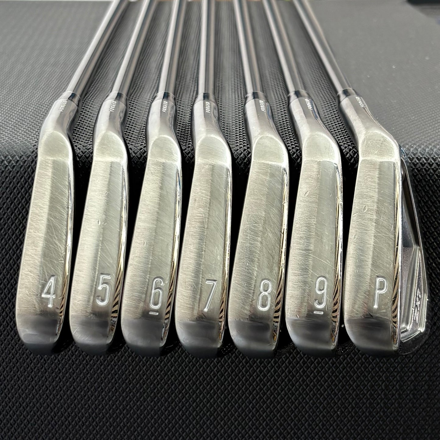 SRIXON ZX7 MKII BLACK CHROME IRON SET