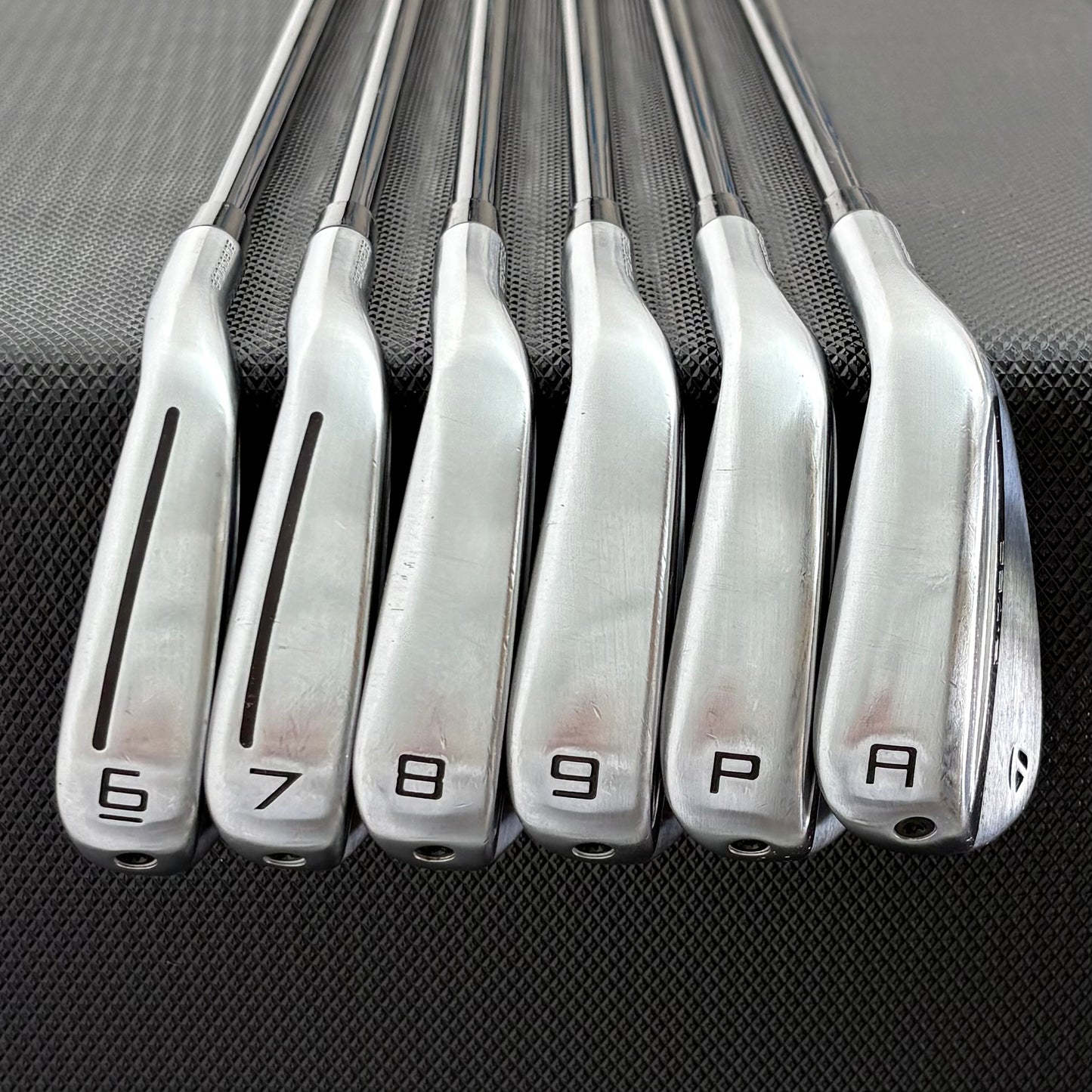 TAYLORMADE P790 2025 IRON SET