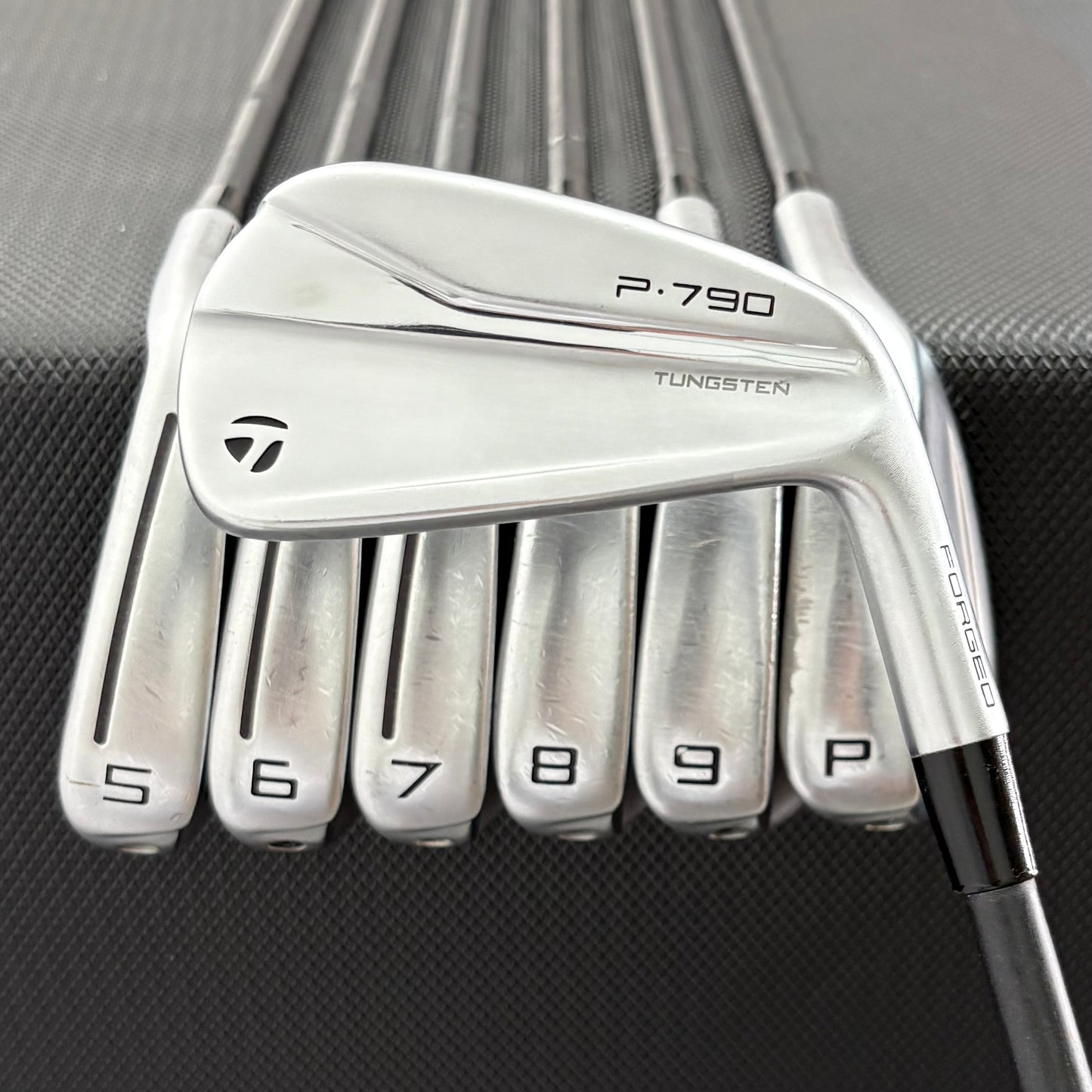 TAYLORMADE P790 2021 IRON SET