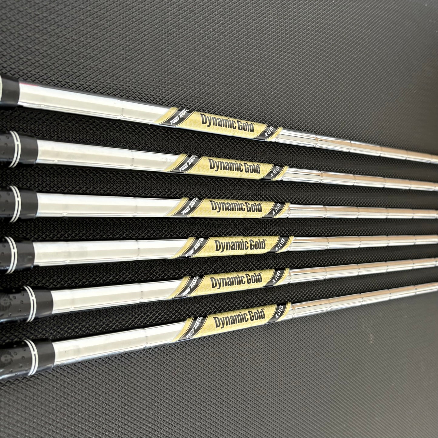 CALLAWAY APEX PRO 2024 IRON SET