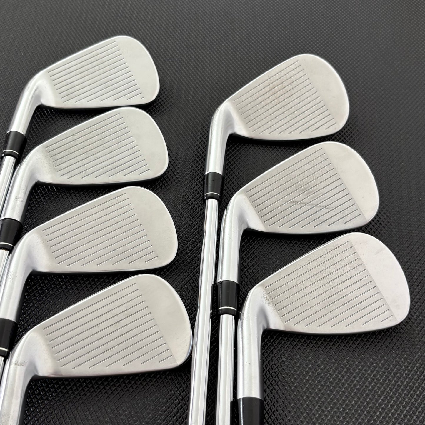 CALLAWAY APEX 2021 IRON SET
