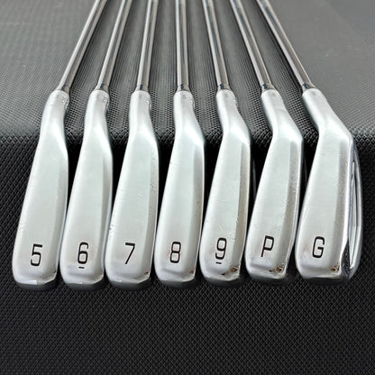 MIZUNO JPX 925 HOT METAL PRO IRON SET