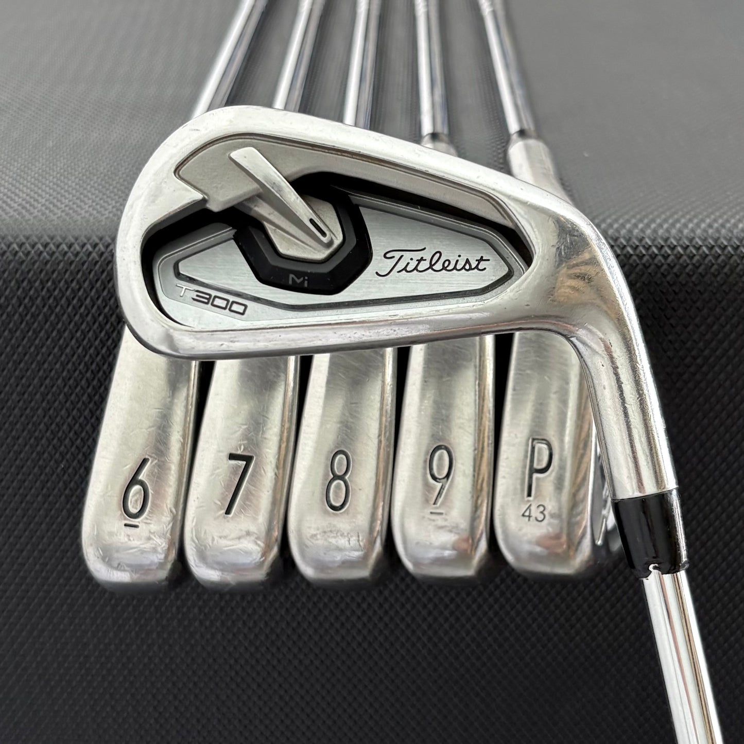 TITLEIST T300 2019 IRON SET