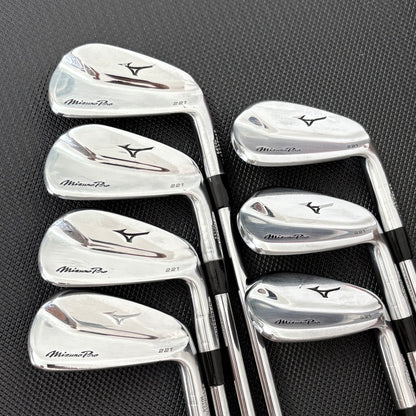 MIZUNO PRO 221 IRON SET
