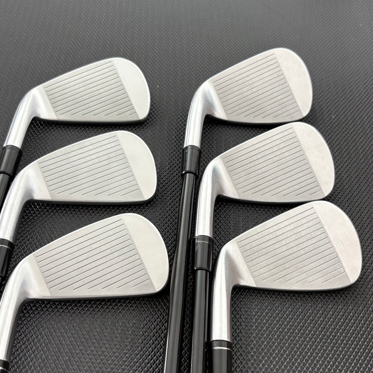 TAYLORMADE P790 2025 IRON SET