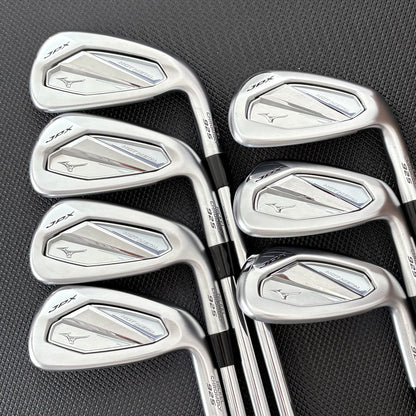 MIZUNO JPX 925 HOT METAL IRON SET