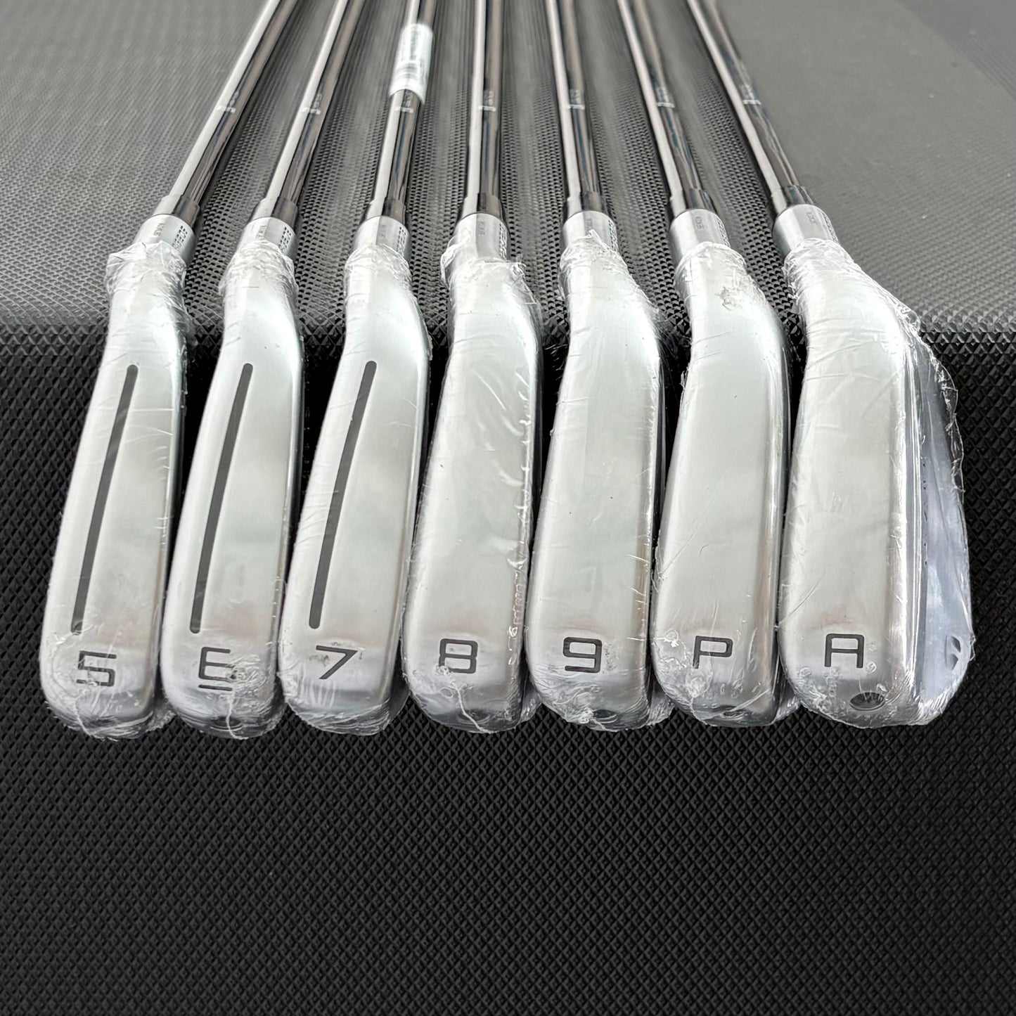 NEW TAYLORMADE P790 2025 IRON SET