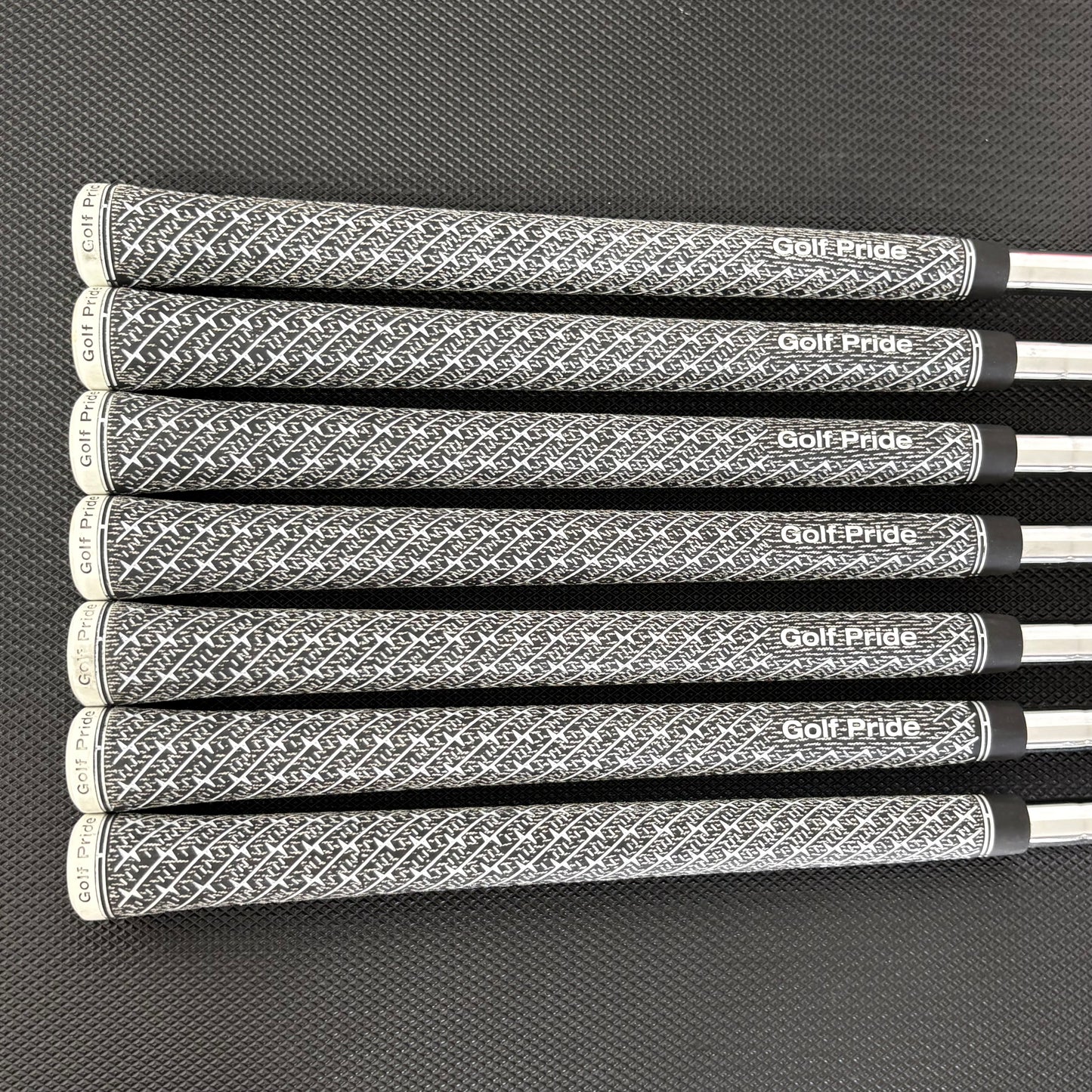 TITLEIST 620 CB IRON SET