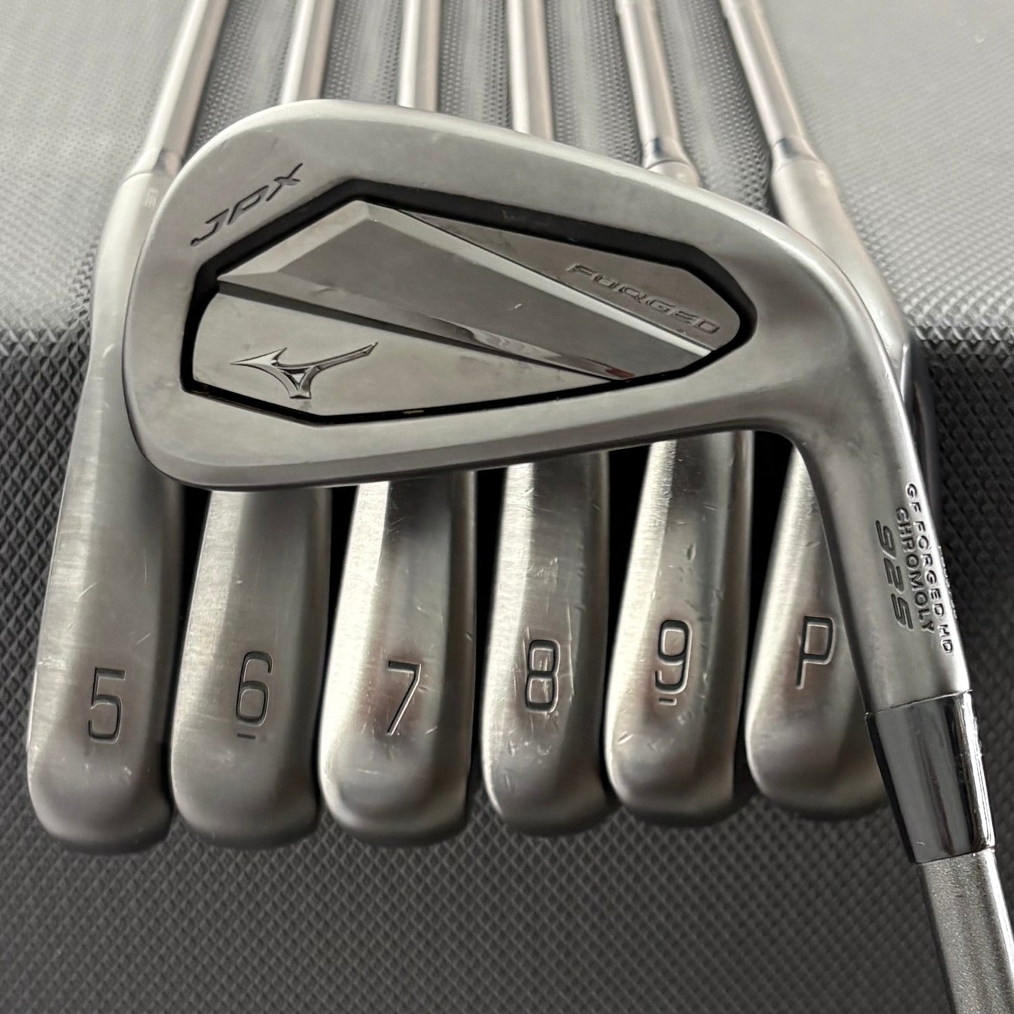 MIZUNO JPX 925 FORGED BLACK IRON SET