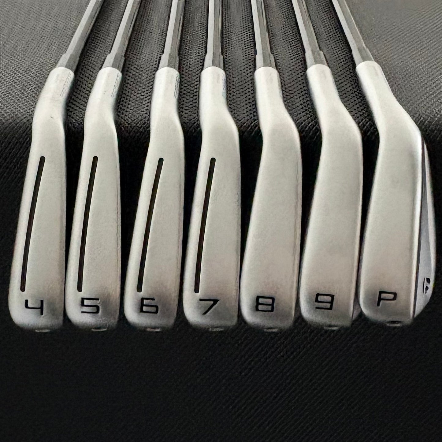 TAYLORMADE P790 2023 IRON SET