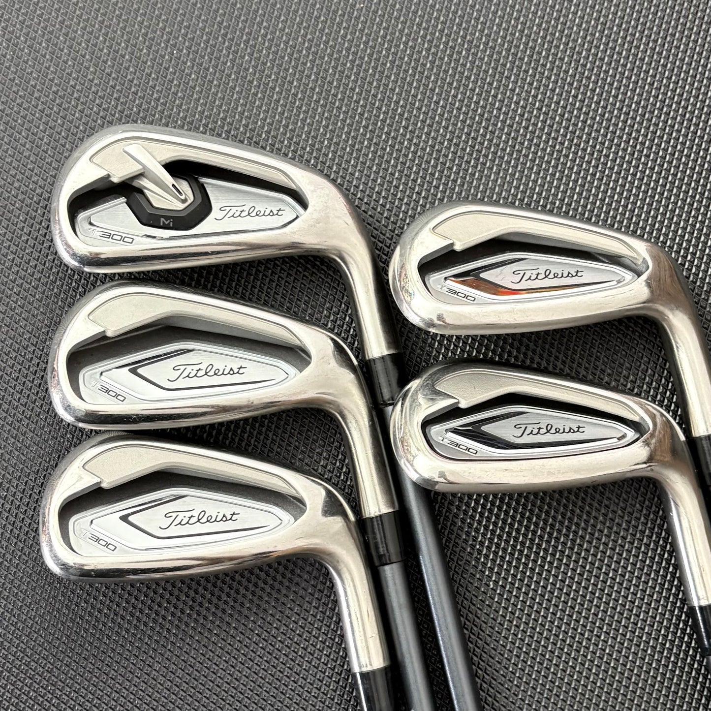 TITLEIST T300 2019 IRON SET