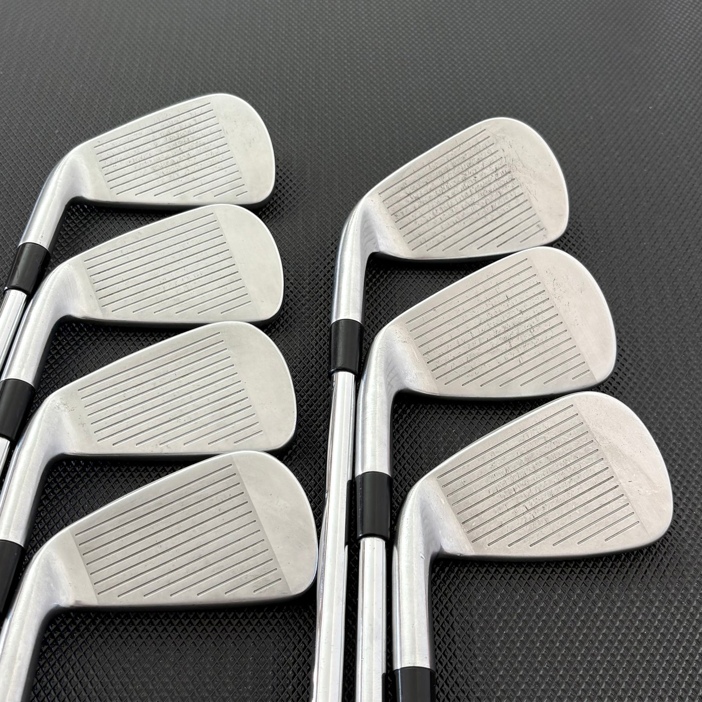TAYLORMADE P790 2019 IRON SET