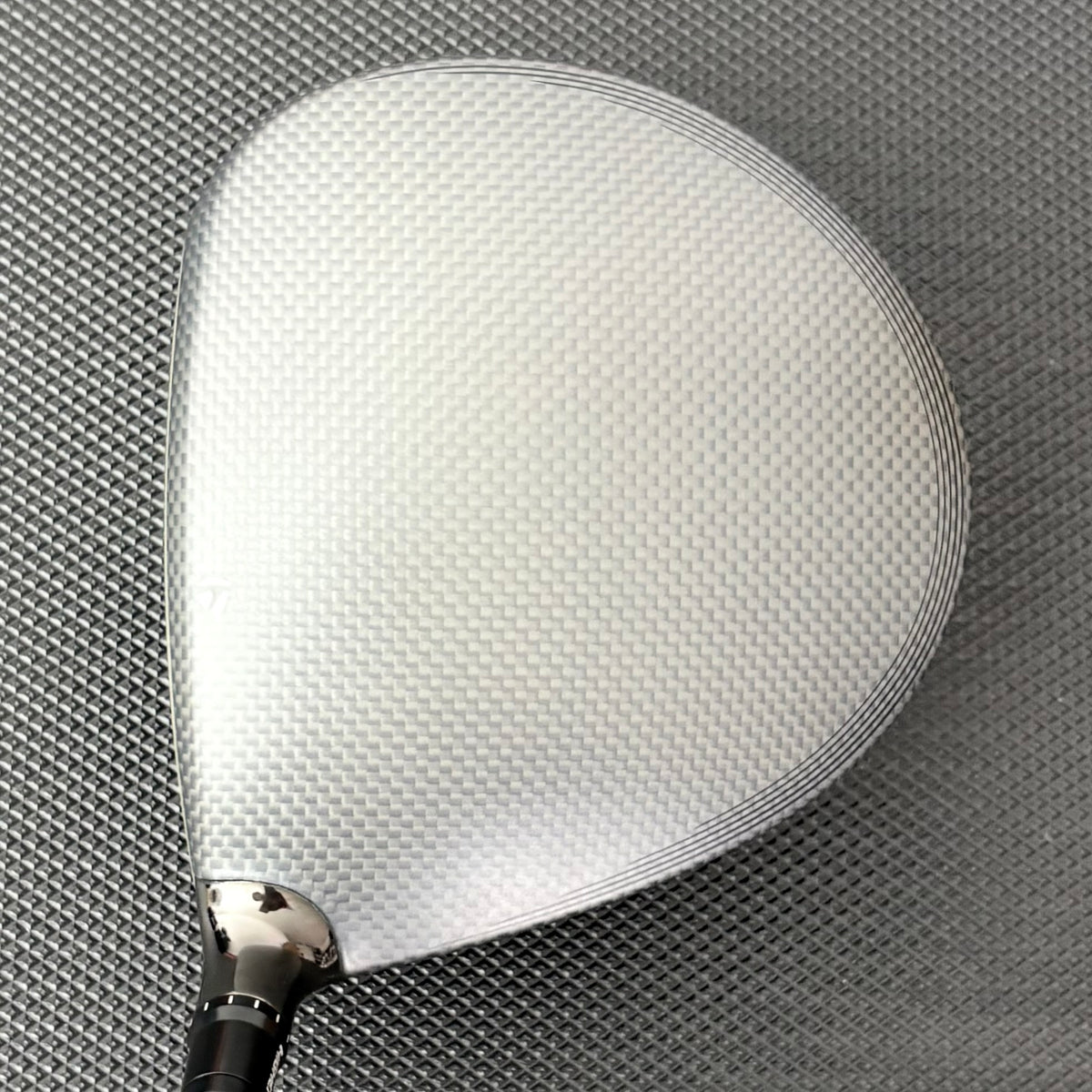 TAYLORMADE QI35 DRIVER (10.5 DEGREE) + HEADCOVER