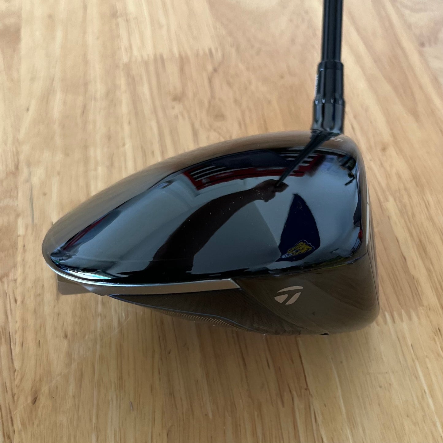 NEW TAYLORMADE QI10 DRIVER (10.5 DEGREE) + HEADCOVER