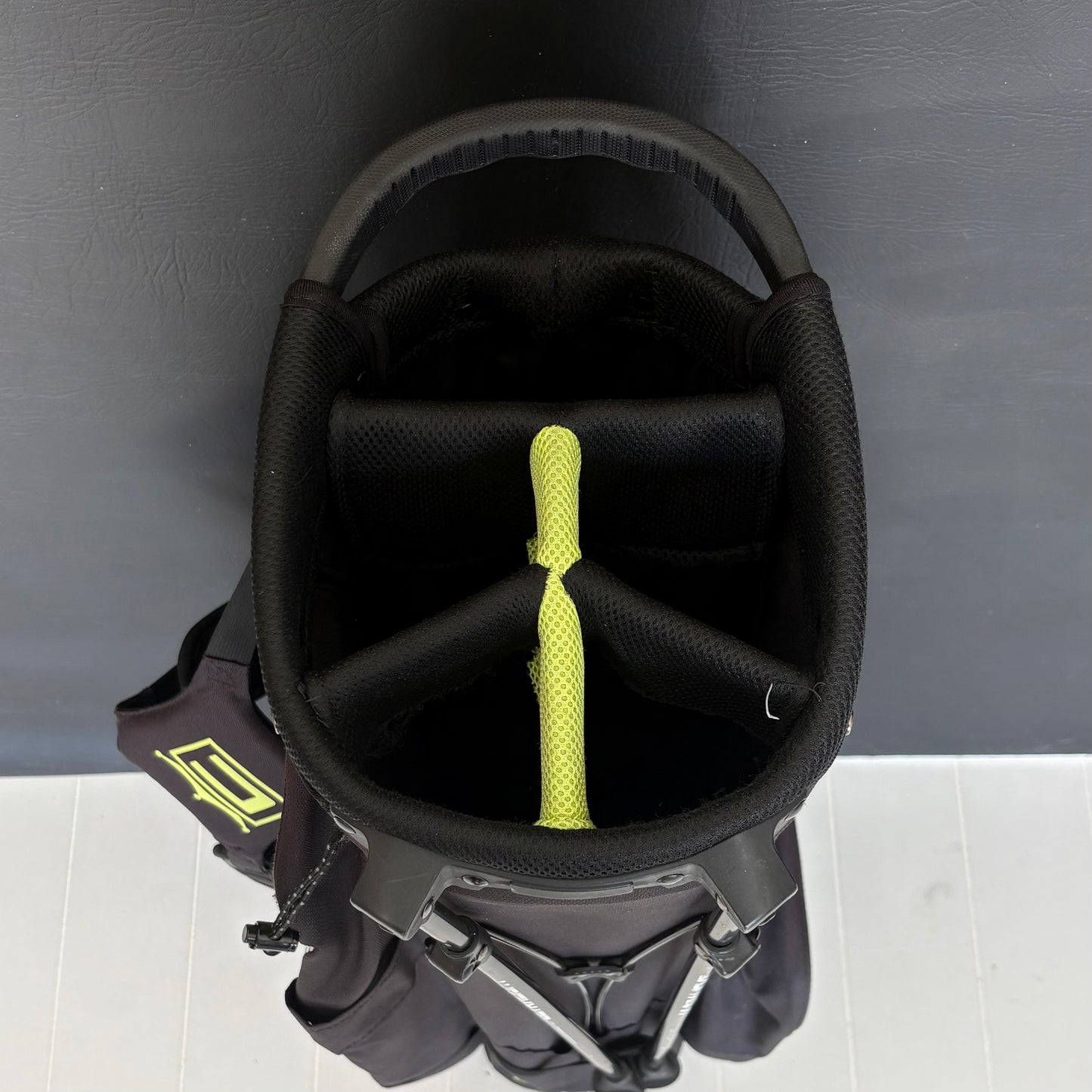 COBRA ULTRALIGHT GOLF STAND BAG