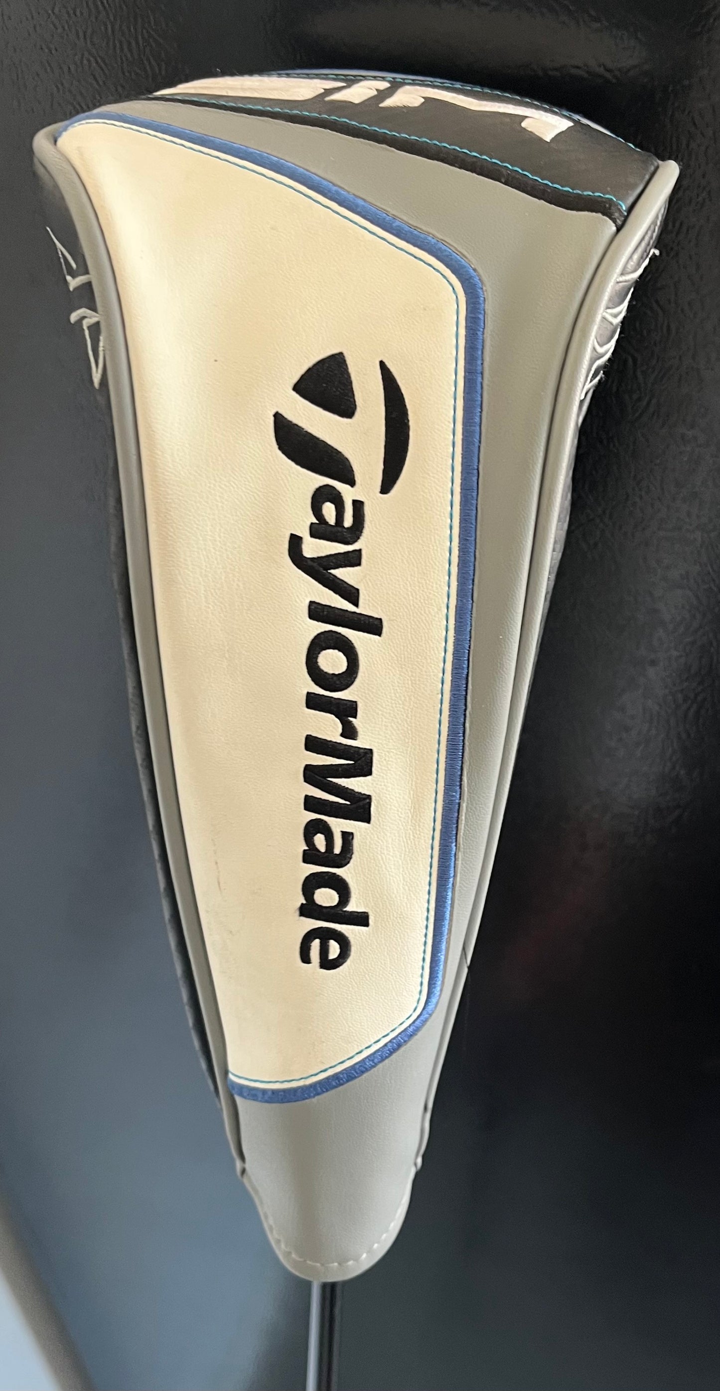 TAYLORMADE SIM2 MAX DRIVER (10.5 DEGREE) + HEADCOVER