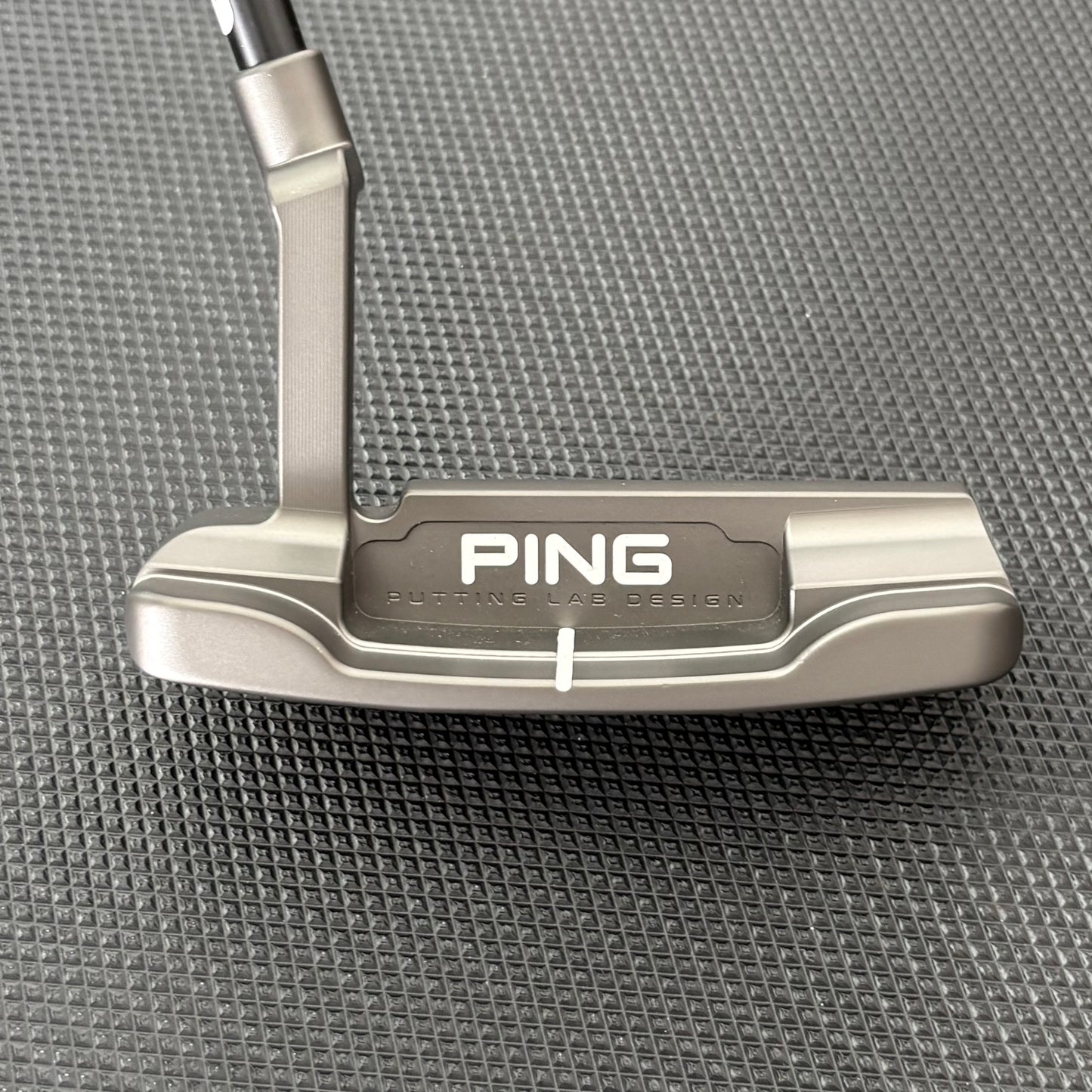 PING PLD MILLED ANSER GUNMETAL PUTTER (35") + HEADCOVER
