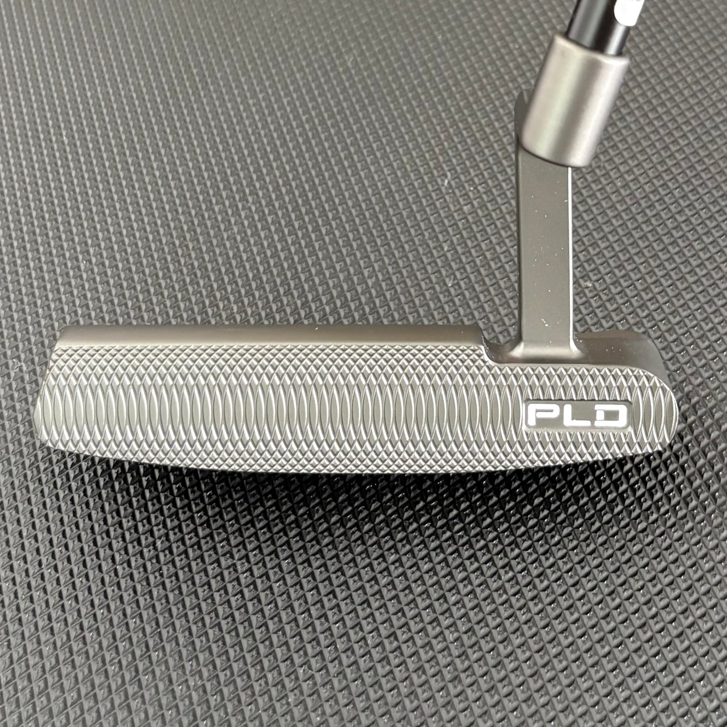 PING PLD MILLED ANSER GUNMETAL PUTTER (35") + HEADCOVER