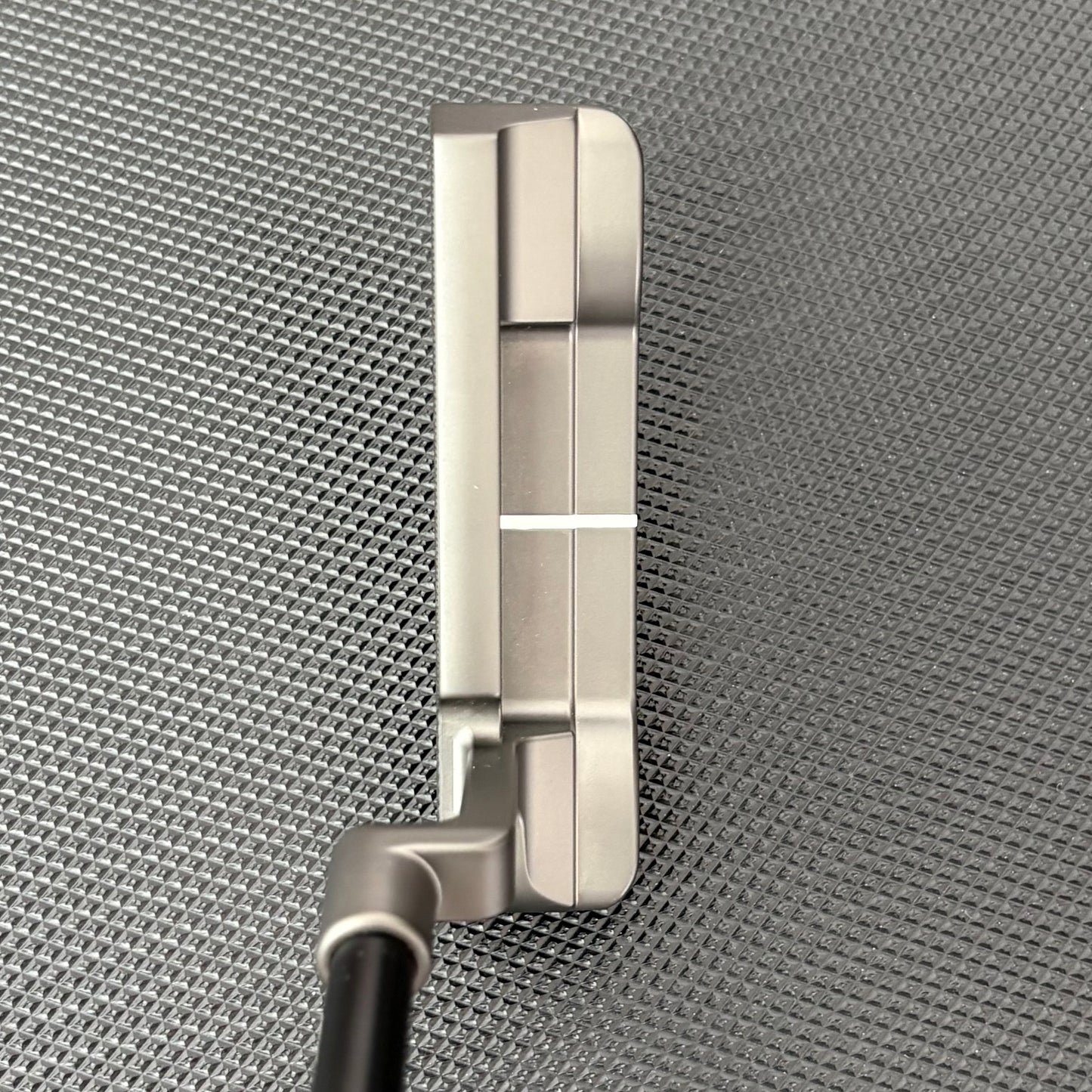 PING PLD MILLED ANSER GUNMETAL PUTTER (35") + HEADCOVER