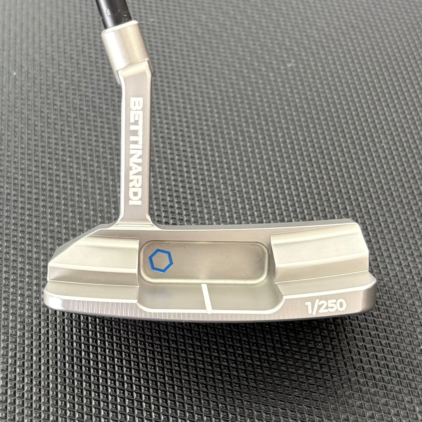 BETTINARDI 25TH ANNIVERSARY QUEEN B 6 PUTTER (34.5") + HEADCOVER