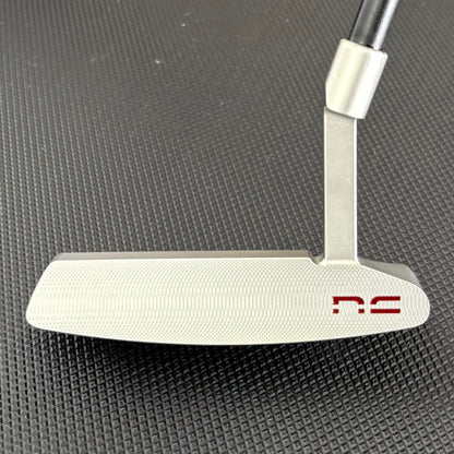 NEVER COMPROMISE RESERVE 1 TOUR PUTTER (33.5") + HEADCOVER