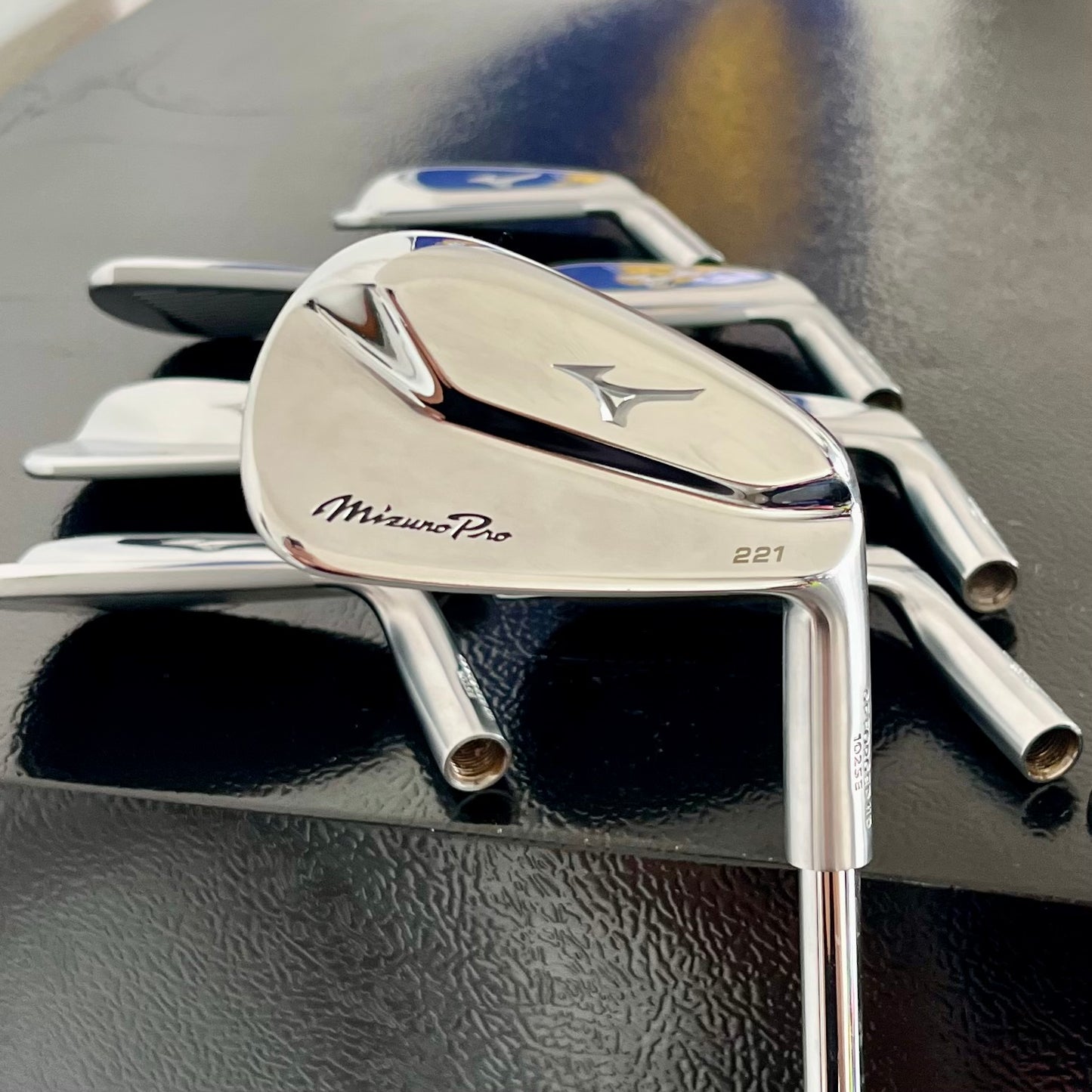 MIZUNO PRO 221 IRON SET (HEADS ONLY)