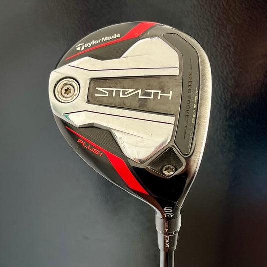 TAYLORMADE STEALTH PLUS 5 WOOD (19 DEGREE) + HEADCOVER