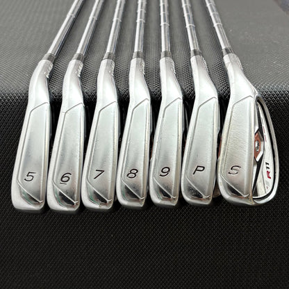 TAYLORMADE R11 IRON SET