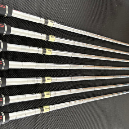 TAYLORMADE R11 IRON SET
