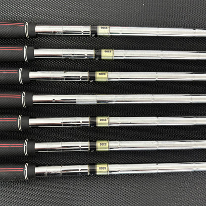 TAYLORMADE R11 IRON SET