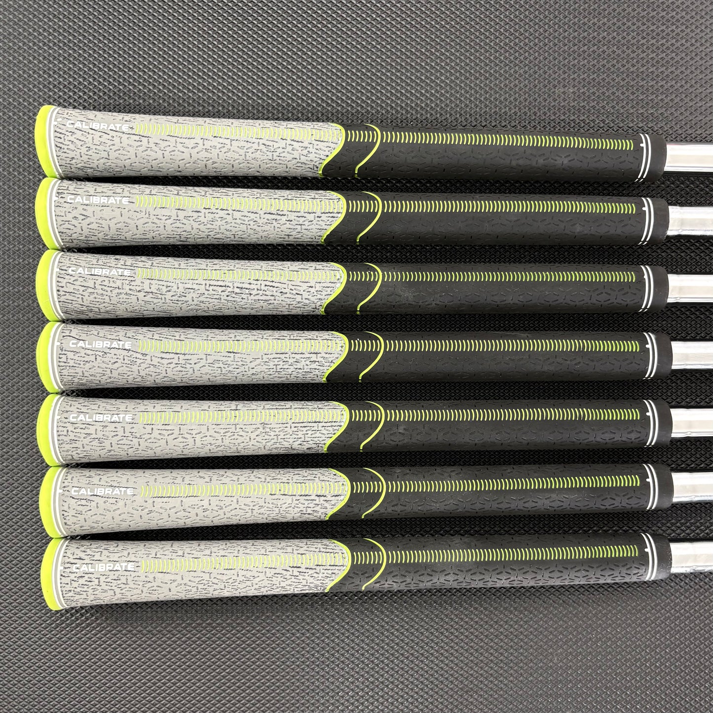 TAYLORMADE P790 2025 IRON SET