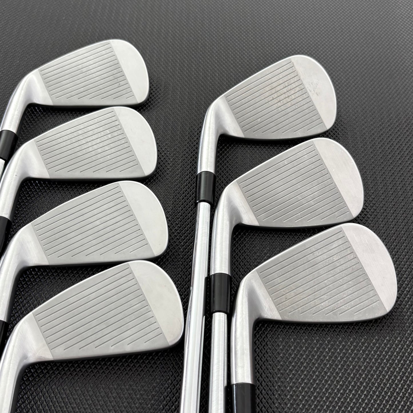 TAYLORMADE P790 2025 IRON SET