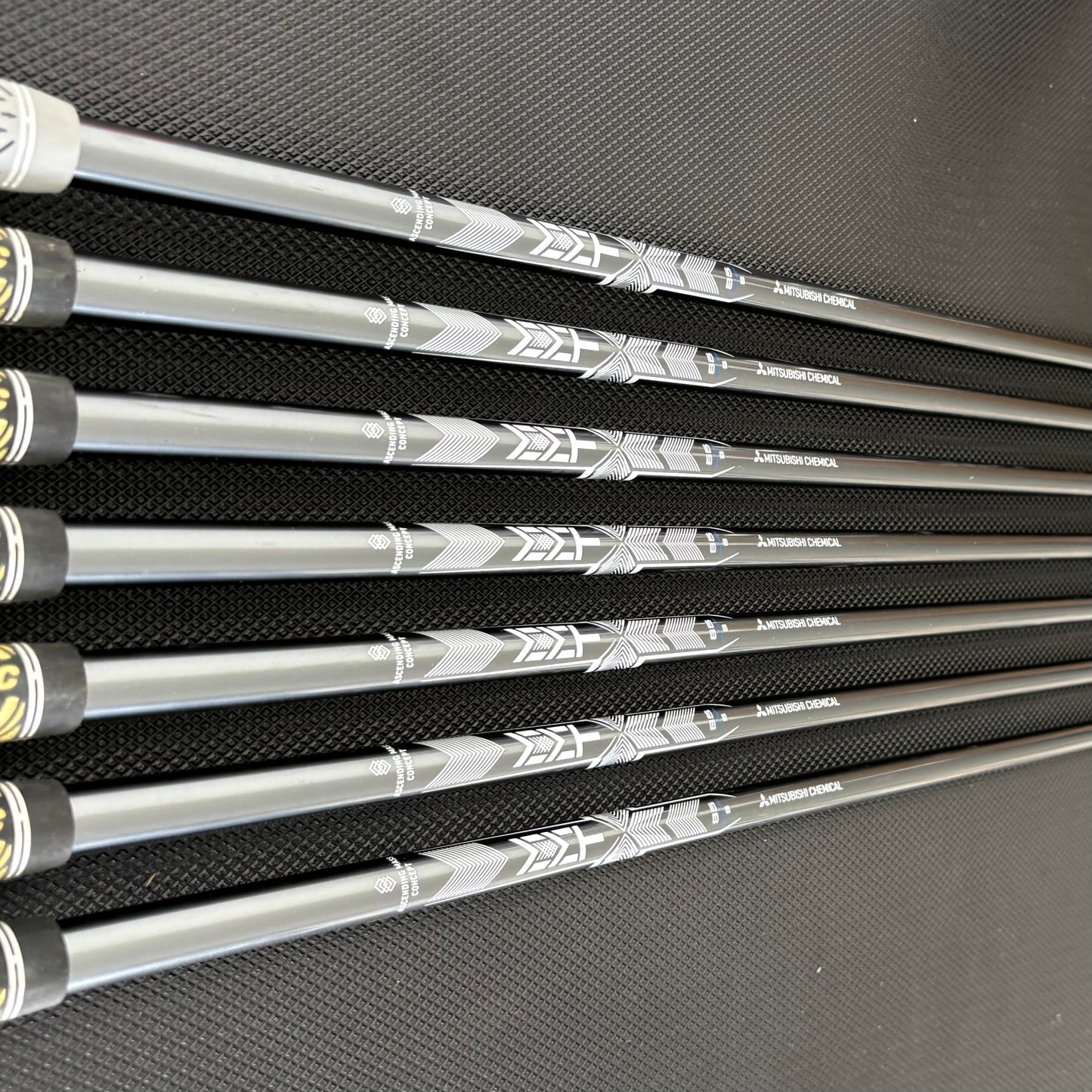 TITLEIST T250 2025 LAUNCH SPEC IRON SET