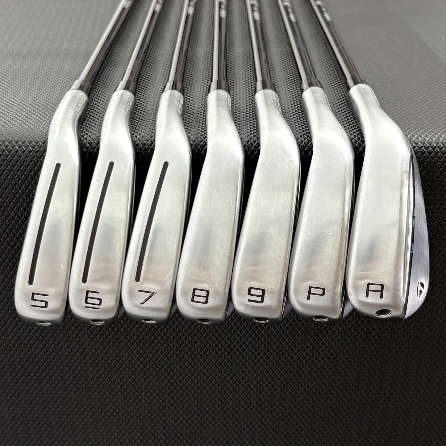 TAYLORMADE P790 2025 IRON SET