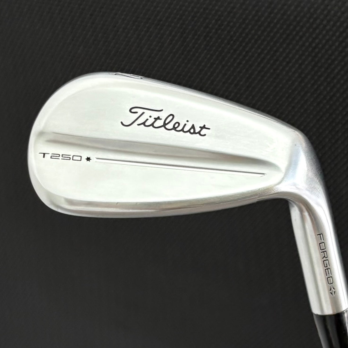TITLEIST T250 2025 LAUNCH SPEC WEDGE (52 DEGREE)