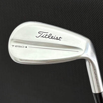 TITLEIST T250 2025 LAUNCH SPEC WEDGE (52 DEGREE)